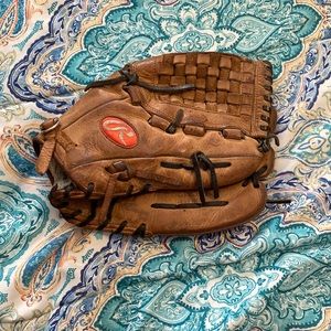 Used Rawlings Glove